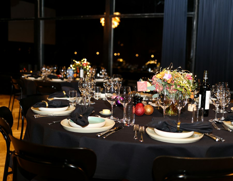Corporate event table decoration